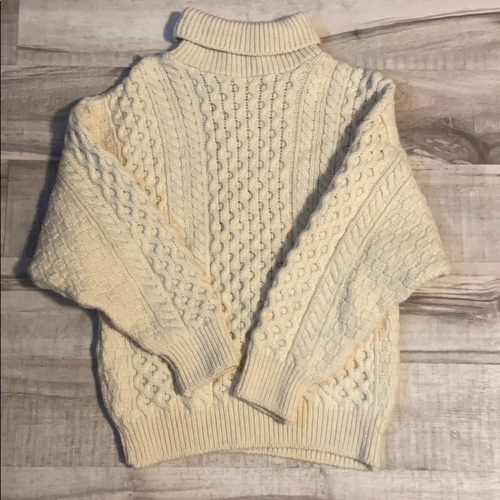 Cream Women’s Cable-knit Turtle Neck